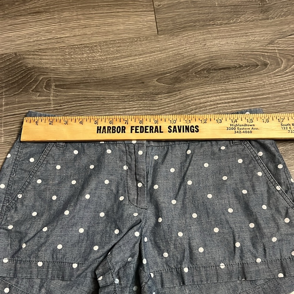 Vintage J Crew City Fit Shorts Women’s Size 8 Blue Chambray With White Polka Dot - Picture 7 of 10